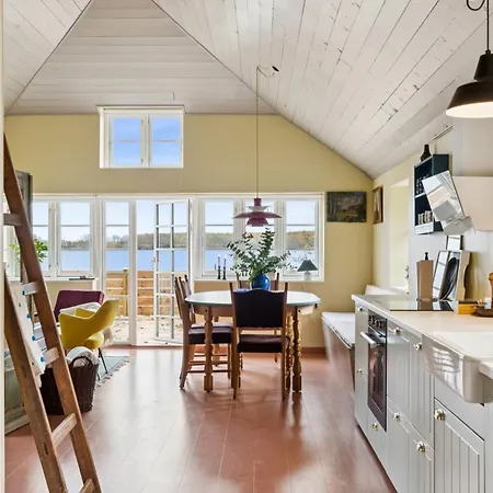Strataekt Feriehusidyl Ved Vandet Tatil Evi *